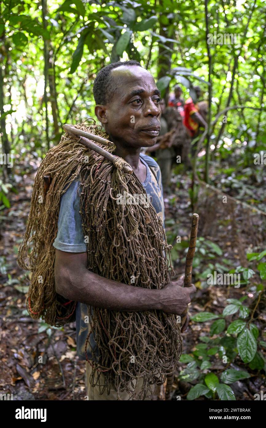 Baaka pygmy hi-res stock photography and images - Alamy