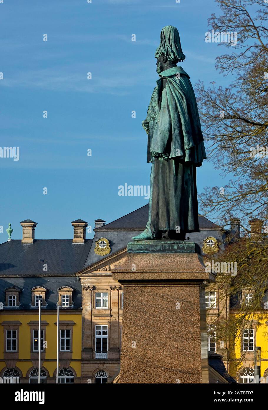 Monument to Emperor Wilhelm the Great with the Residential Palace, Bad Arolsen, Hesse, Germany Stock Photo