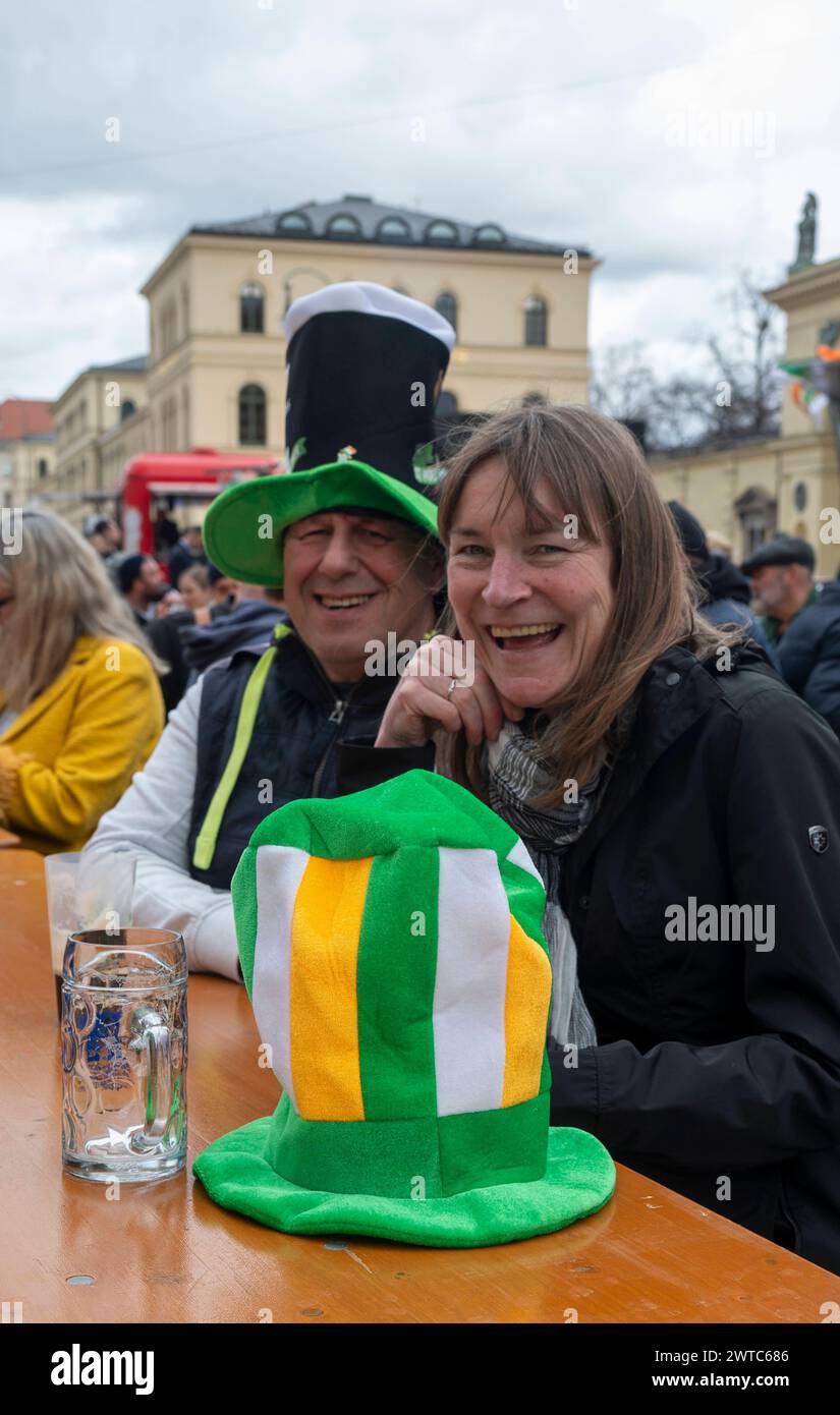 Muenchen, St. Patricks Day Festival 2024 auf dem Odeonsplatz, Irische