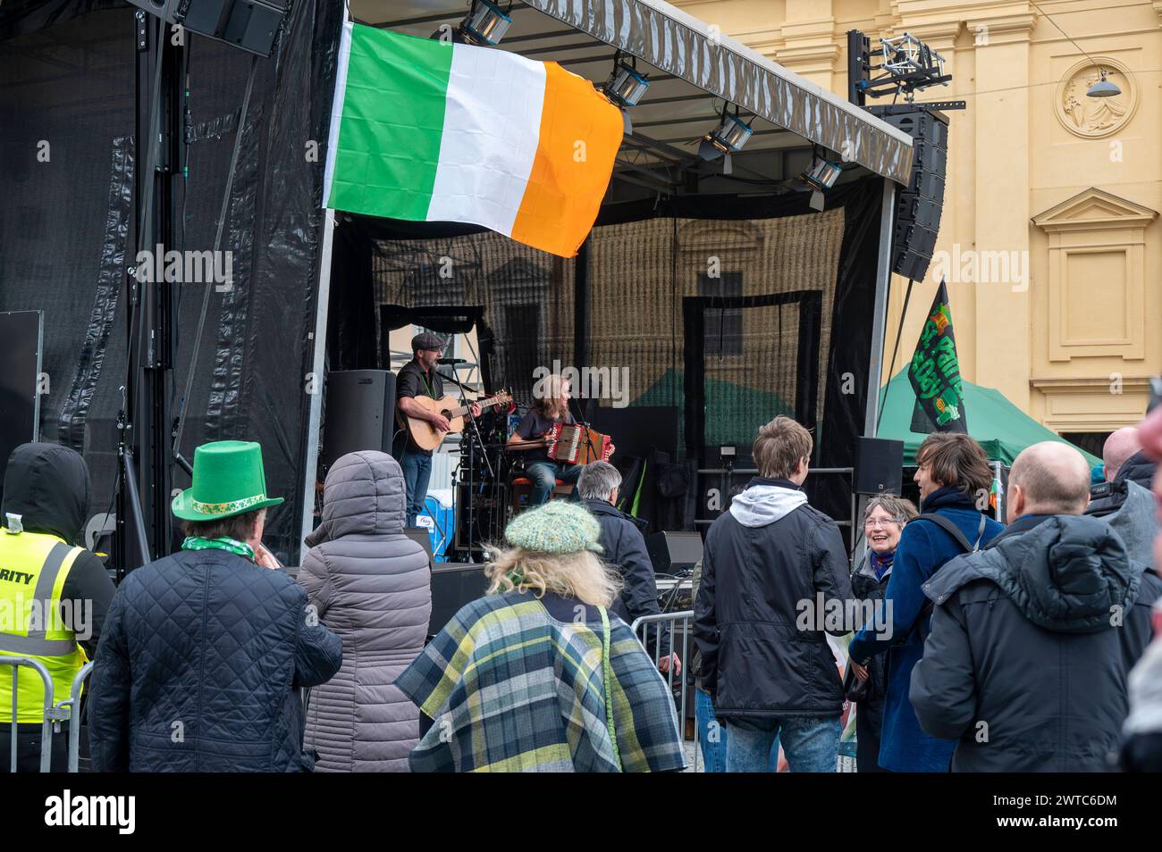 Muenchen, St. Patricks Day Festival 2024 auf dem Odeonsplatz, Irische