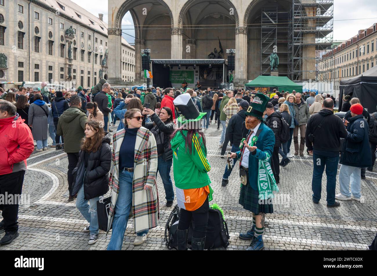 Muenchen, St. Patricks Day Festival 2024 auf dem Odeonsplatz, Irische