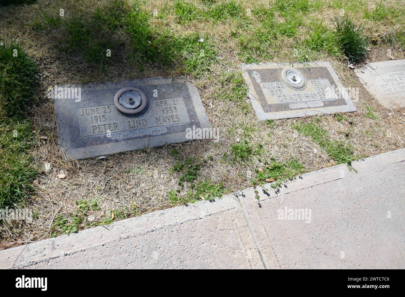 Las Vegas, Nevada, USA 8th March 2024 Actor Peter Lind Hayes Grave, wife Actress Mary Healy Grave and his mother Grace Hayes Grave in Garden of Resurrection at Palm Memorial Park on March 8, 2024 in Las Vegas, Nevada, USA. Photo by Barry King/Alamy Stock Photo Stock Photo