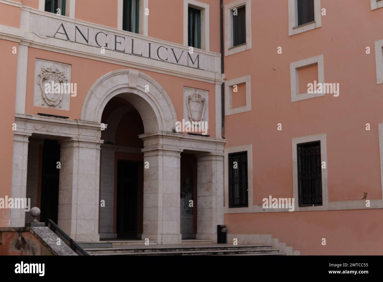 SIGN OF ANGELICUM. THE PONTIFICAL UNIVERSITY OF SAINT THOMAS AQUINAS ...