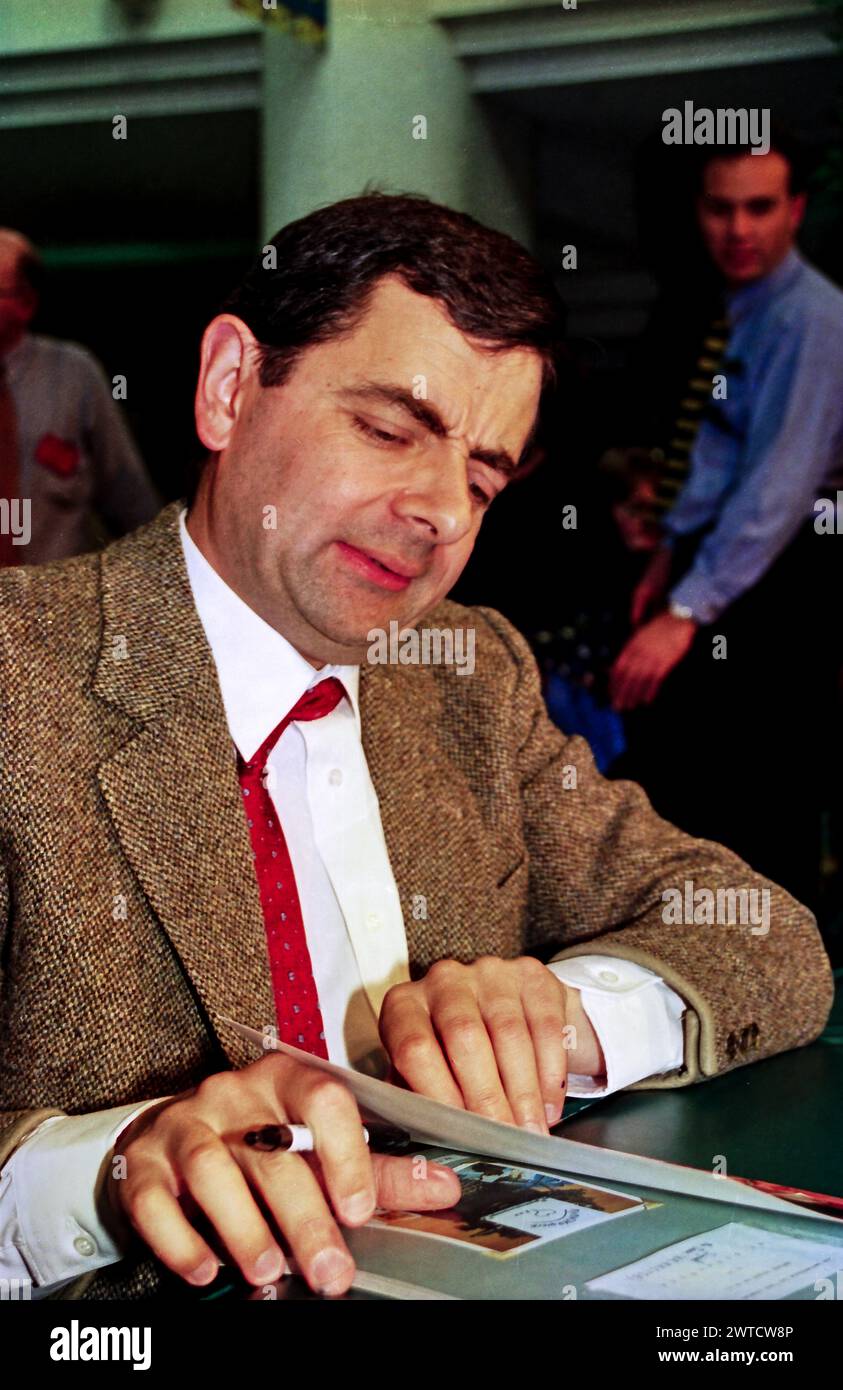 The British Comedian Rowan Atkinson doing an in store appearance as iMr ...