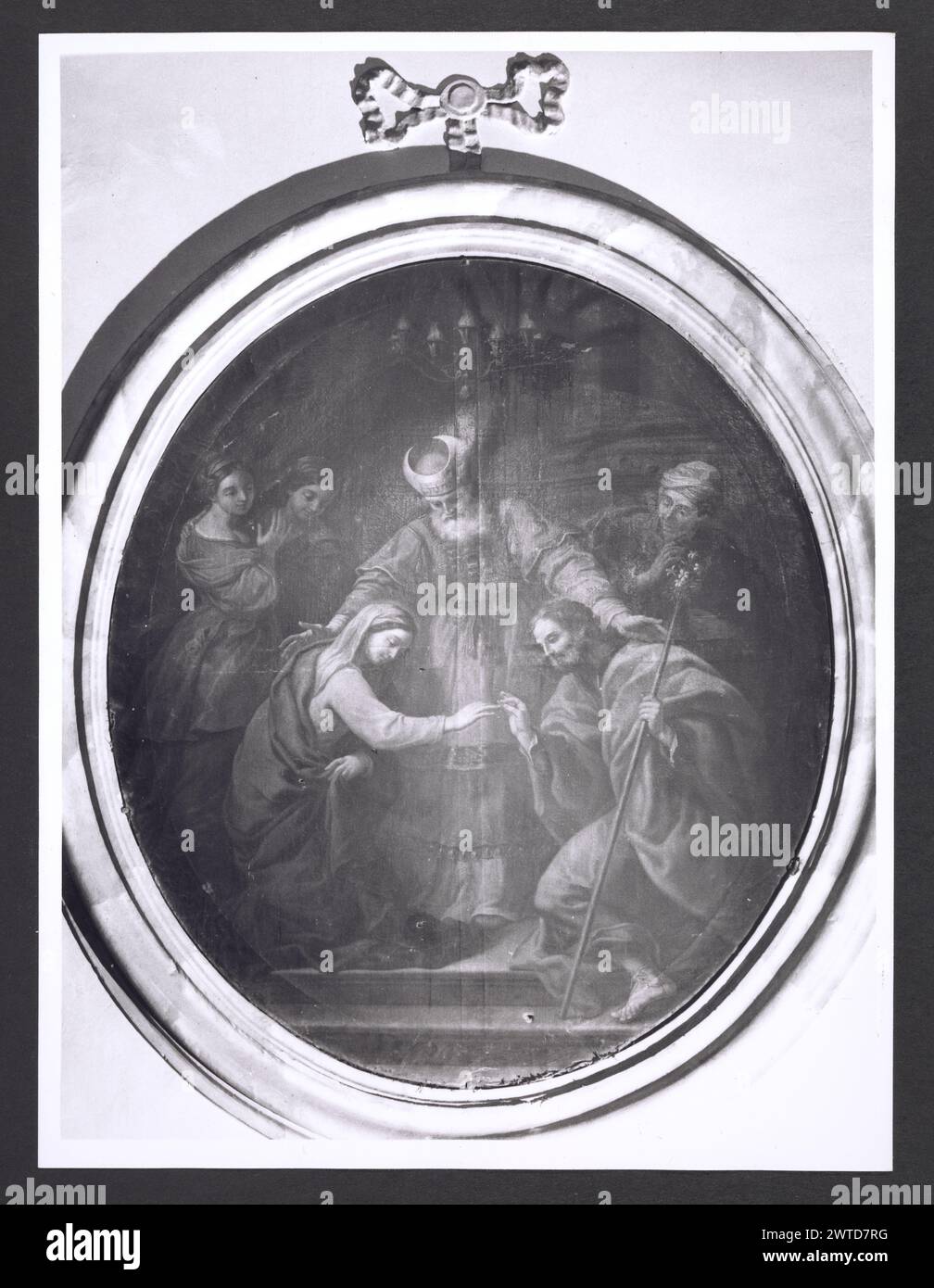 Altar coffer hi-res stock photography and images - Alamy