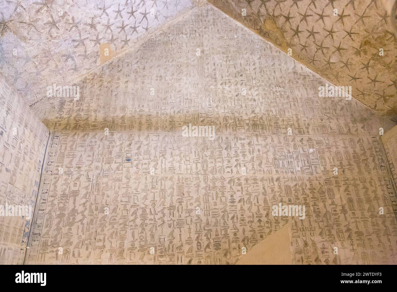 Egypt, Saqqara, Unas pyramid, the sarcophagus room, with a starred vault. Stock Photo