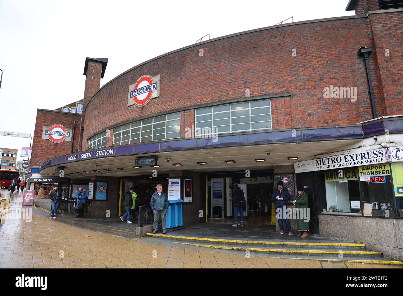 Wood Green London Underground Station Stock Photo Alamy