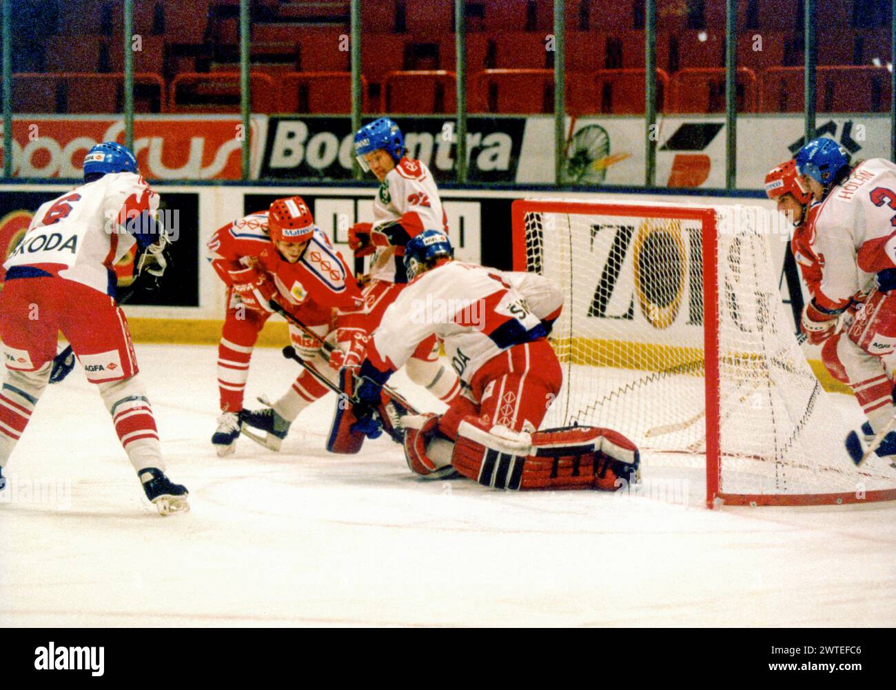 Dominik hasek hi-res stock photography and images - Alamy