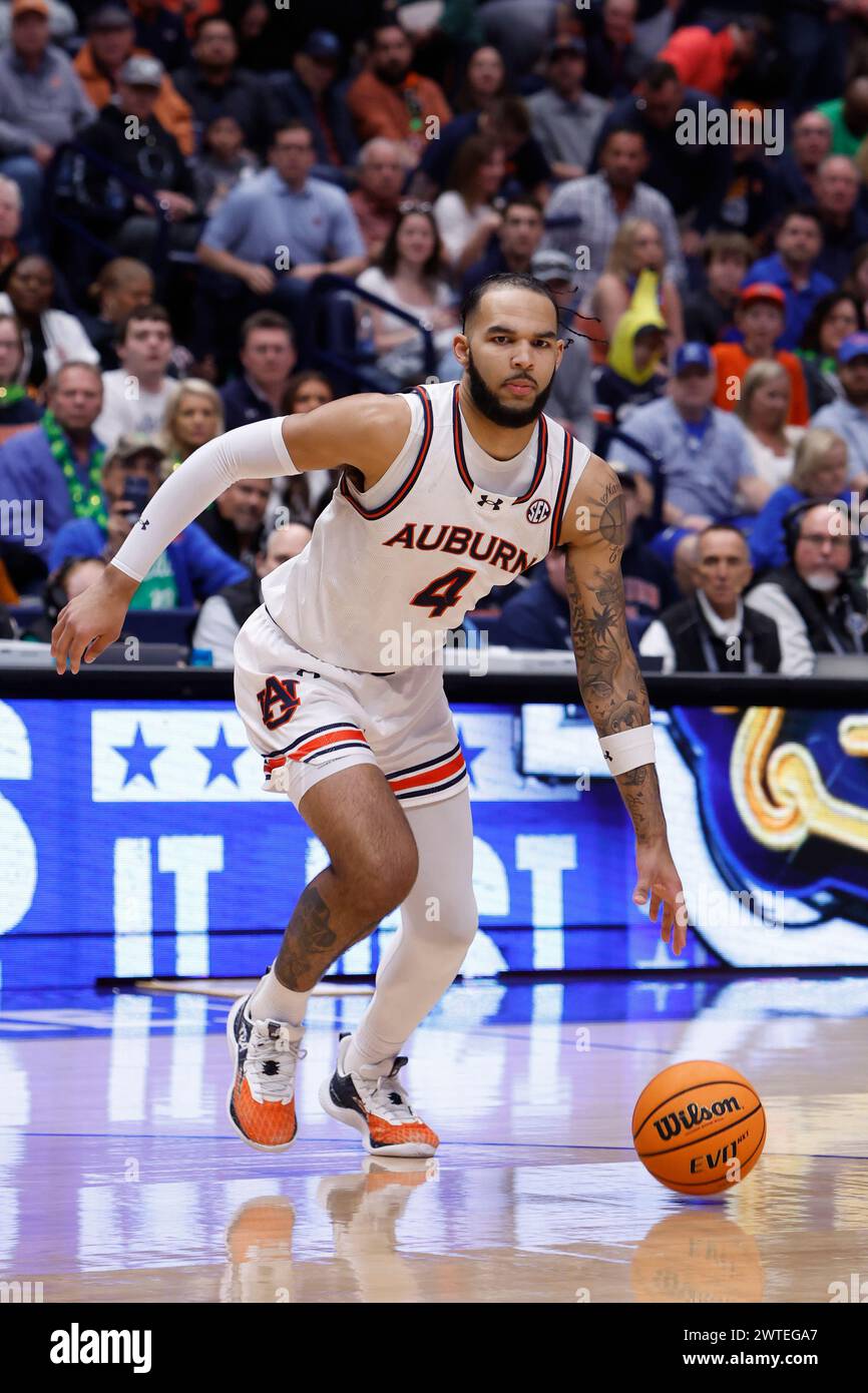 NASHVILLE, TN MARCH 17 Auburn Tigers forward Johni Broome (4) drives