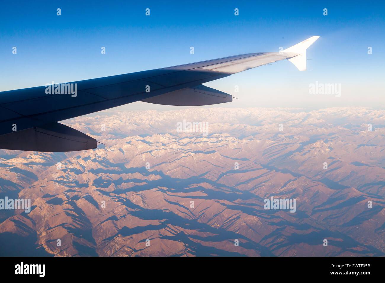 Sunset view from airplane hi-res stock photography and images - Alamy