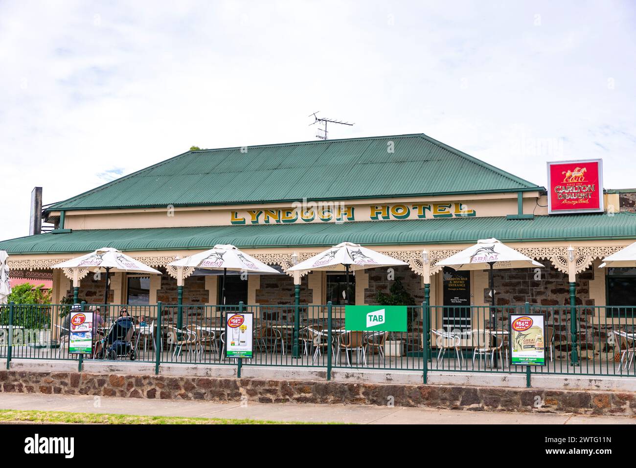 Barossa Valley, Lyndoch Hotel pub public house in Lyndoch town centre