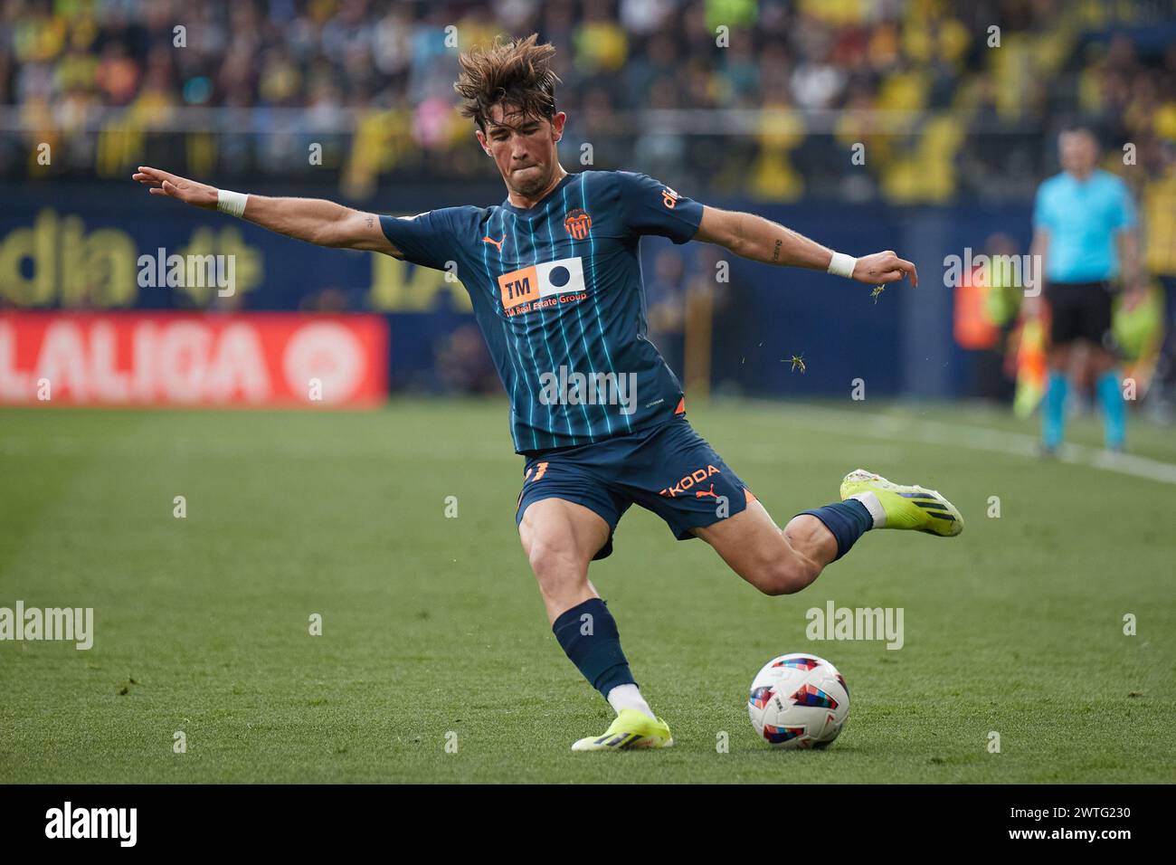 VILLARREAL, SPAIN - MARCH 17: Jesus Vazquez Left-Back of Valencia CF passes the ball during LaLiga EA Sports match between Villarreal FC and Valencia CF at Estadio de la Ceramica on March 17, 2024 in Villarreal, Spain. (Photo By Jose Torres/Photo Players Images) Stock Photo