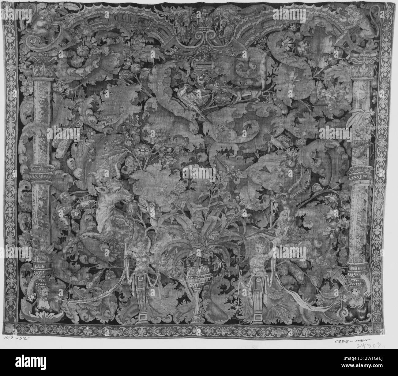 Acanthus an orna Black and White Stock Photos & Images - Alamy