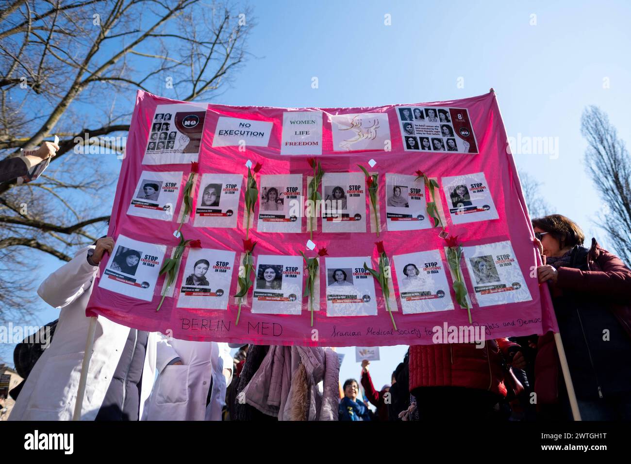 Gewerkschaftliche Demonstration zum Internationalen Frauentag in Berlin. / Trade union demonstration on International Women s Day in Berlin. snapshot-photography/K.M.Krause *** Trade union demonstration on International Women s Day in Berlin Trade union demonstration on International Women s Day in Berlin snapshot photography K M Krause Stock Photo