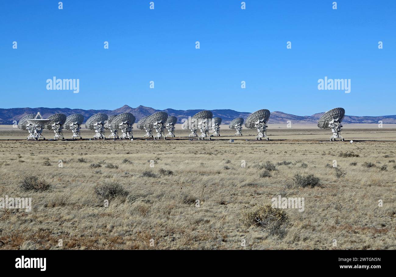 Antennas pointing west - Very Large Array, New Mexico Stock Photo