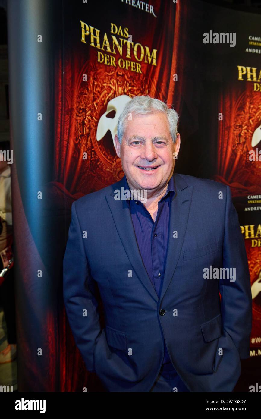 Sir Cameron MACKINTOSH, during premiere of the new production of " The