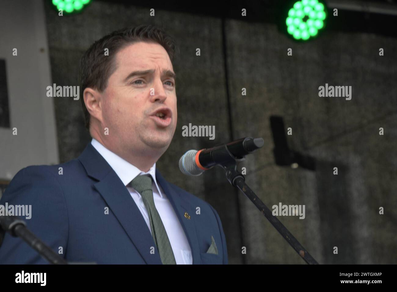 Ernaehrung d hi-res stock photography and images - Alamy