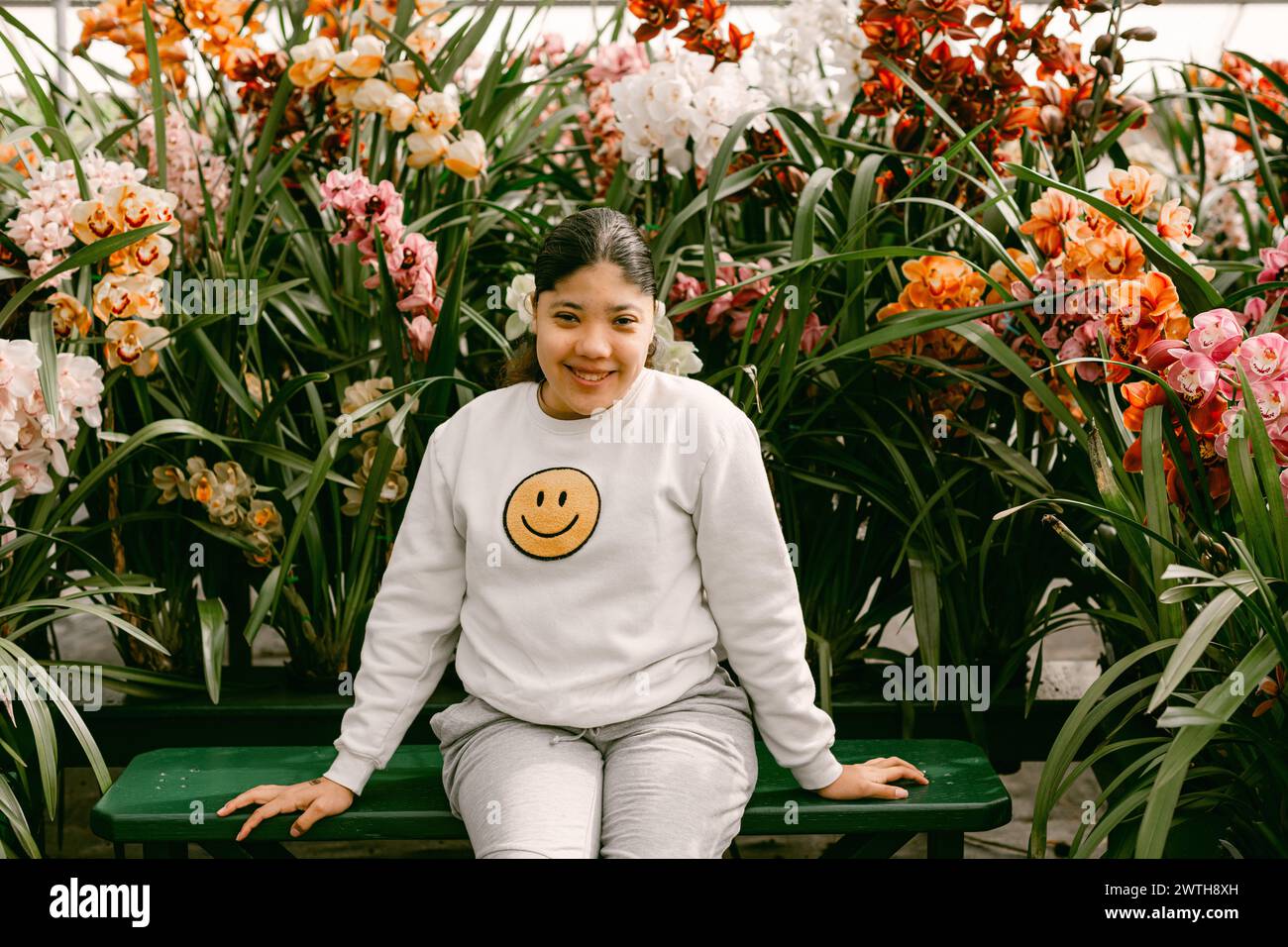 Teen flowers hi-res stock photography and images - Alamy