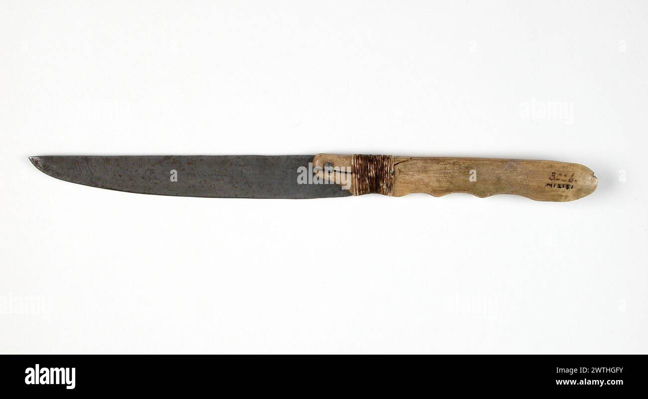 Hand held knife slicing hi-res stock photography and images - Alamy