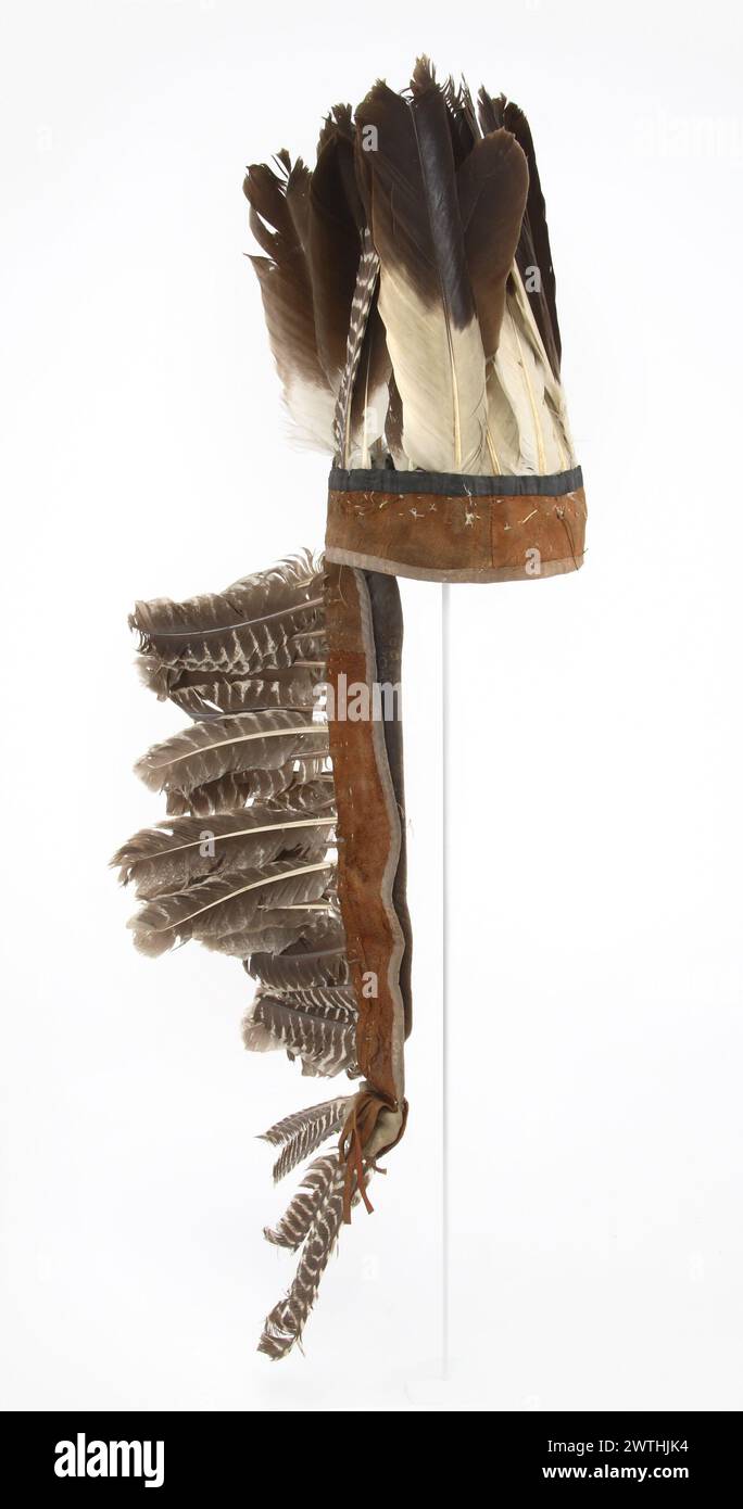 Headdress with feathers Cut Out Stock Images & Pictures - Alamy