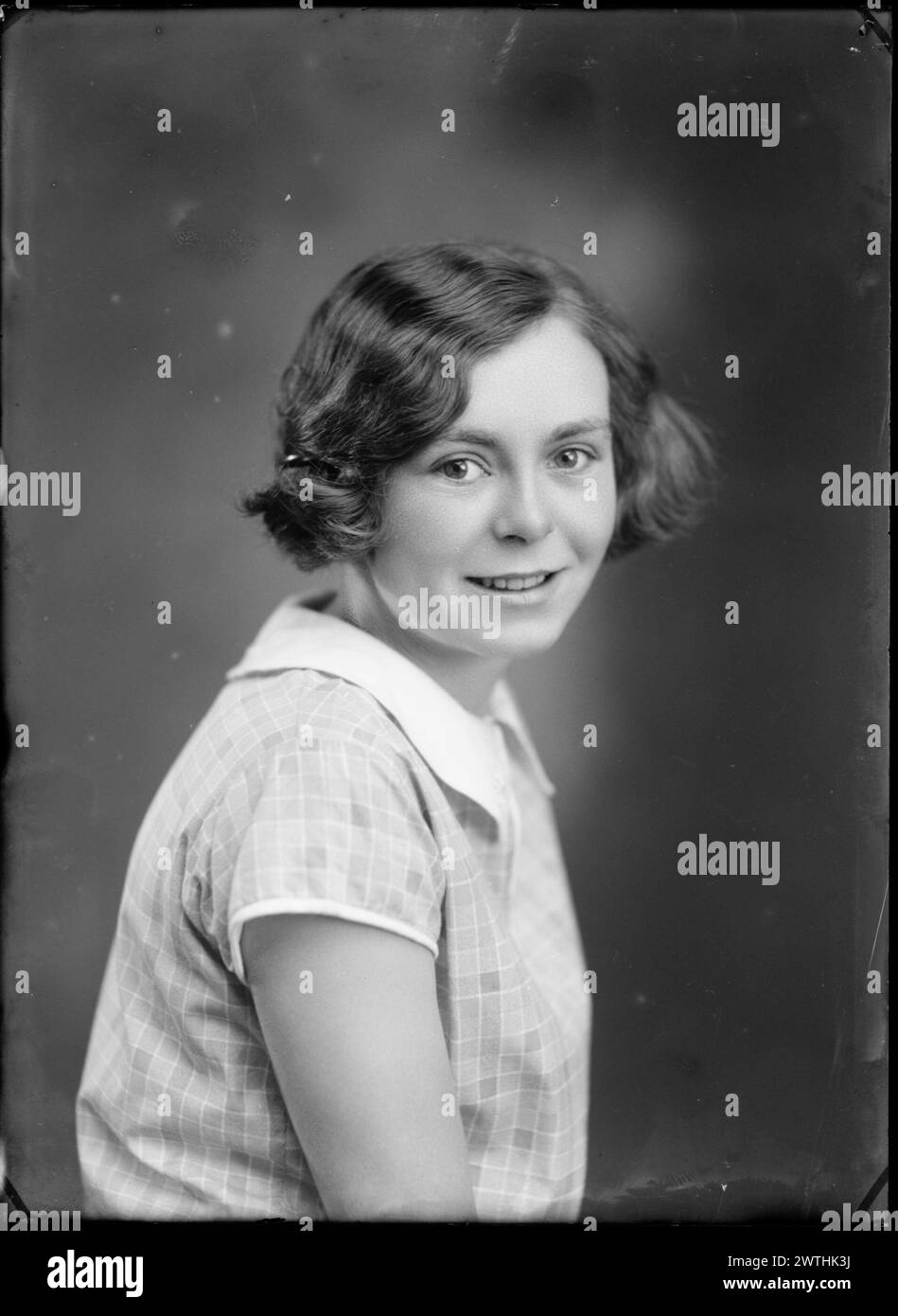 Miss Williams 6x8 coupon studio portraits, portraits, black-and-white ...