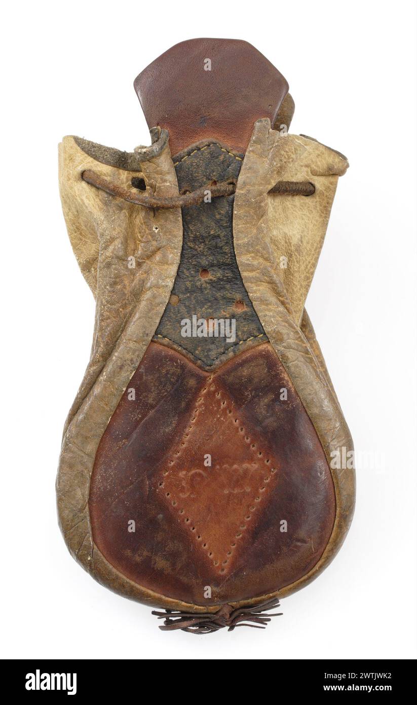 civil war tobacco pouch Original U.S. M-1851 Leather Federal Percussion Cap Box by Rare Maker F. Chillingworth With Original Percussion Nipple Pick Snuff pocket hi-res stock photography