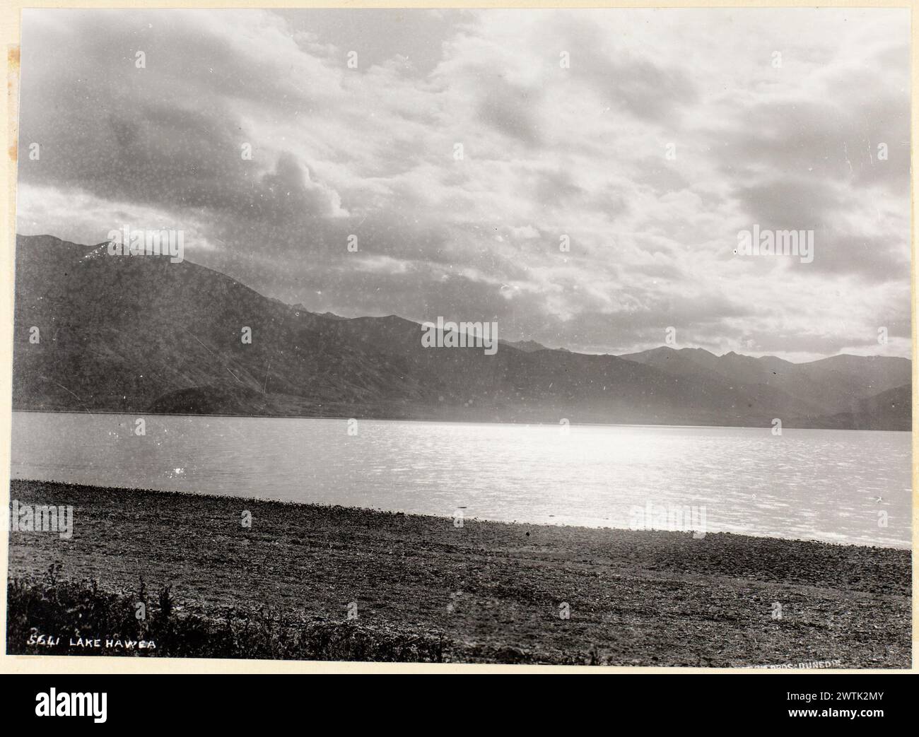 Black white image lake hi-res stock photography and images - Alamy