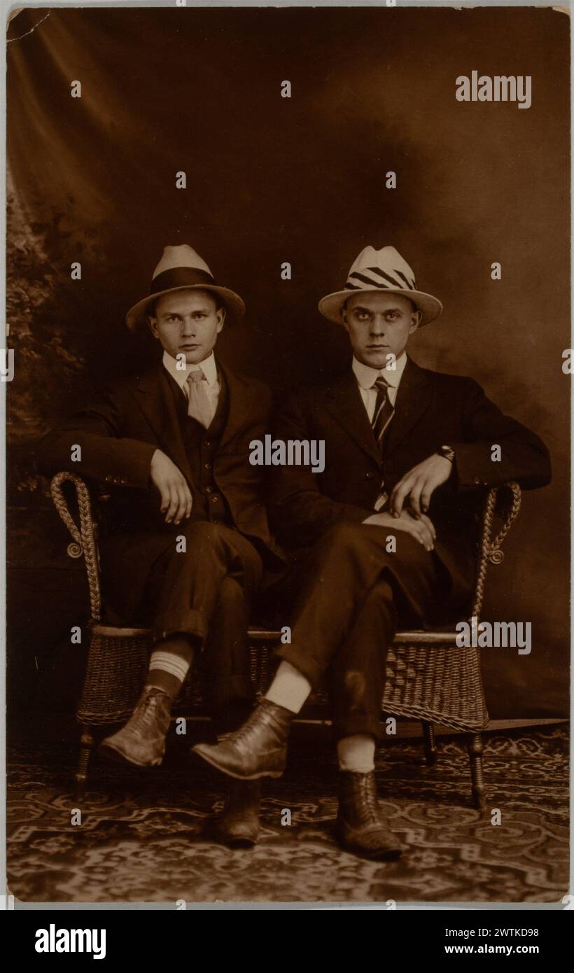 Archival portrait two individuals hi-res stock photography and images ...