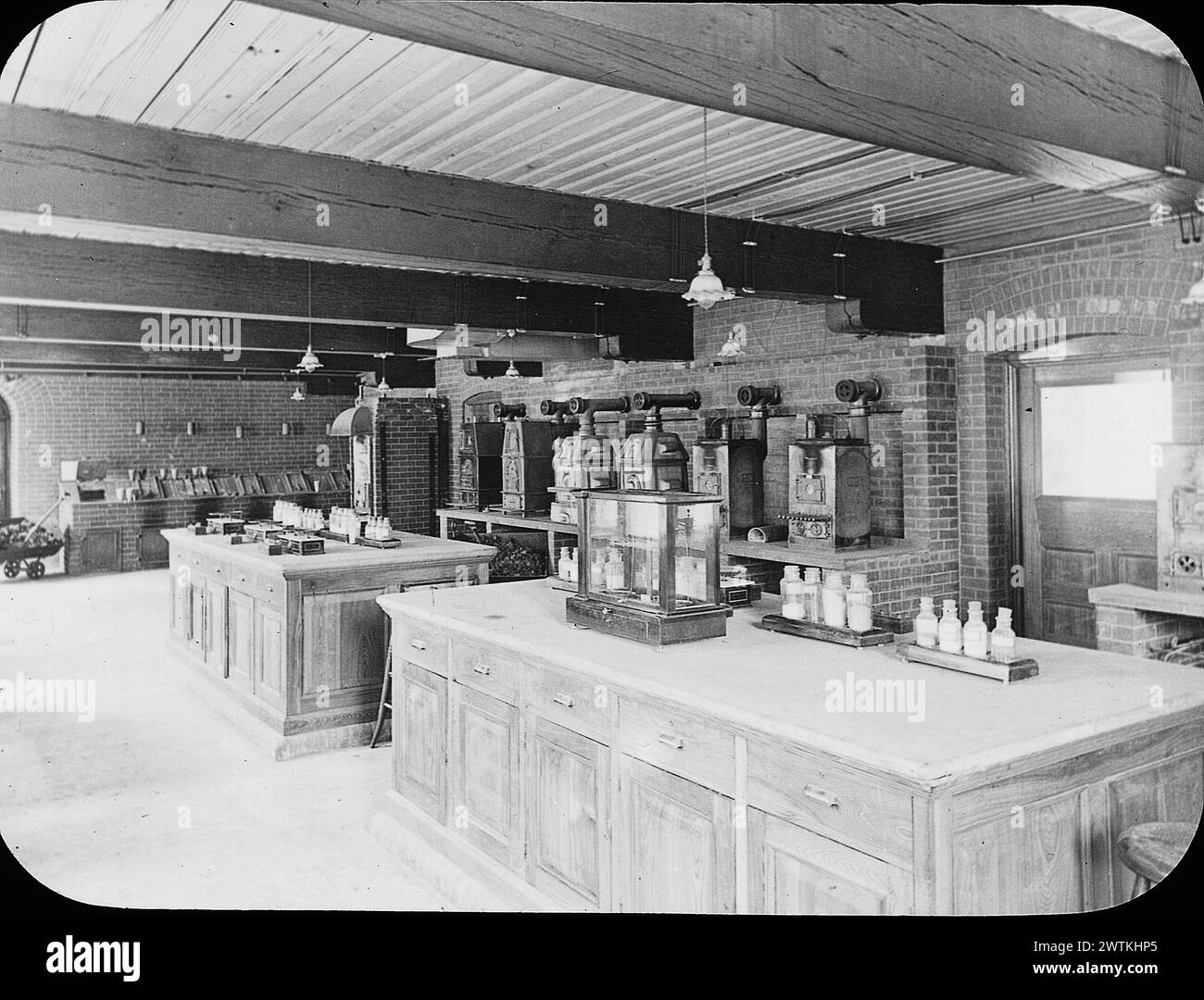 Mcgill university 1901 Black and White Stock Photos & Images - Alamy