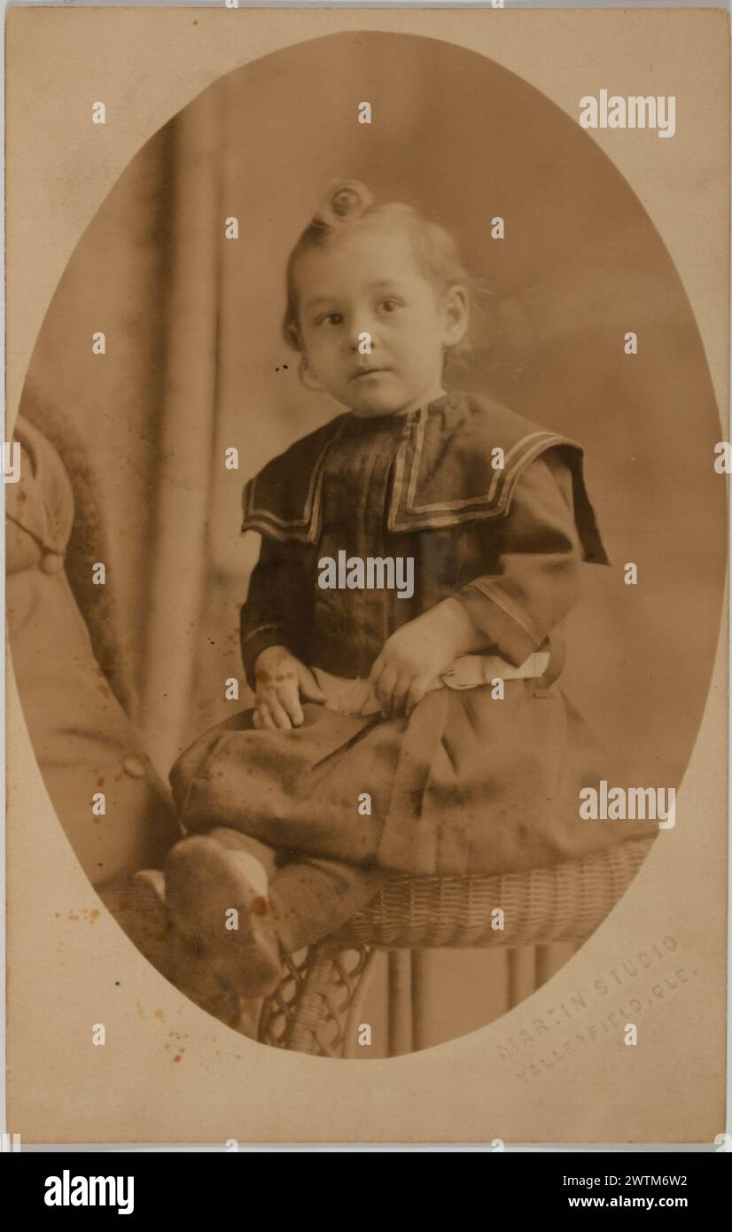 Gelatin silver print - Portrait of an unidentified child, Valleyfield ...