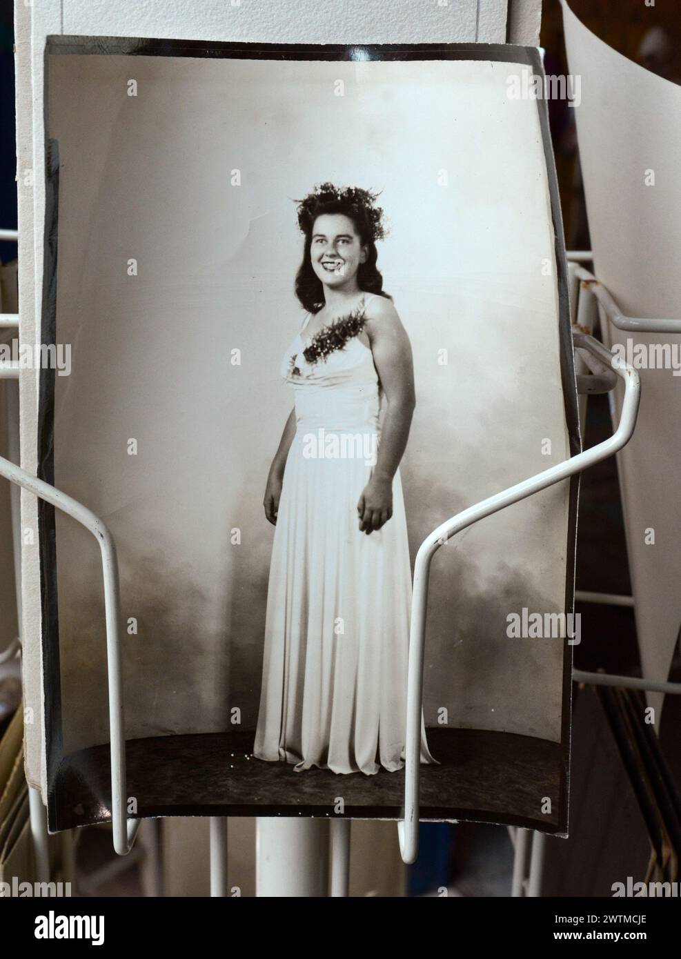 Vintage 1940s fashion hi-res stock photography and images - Alamy