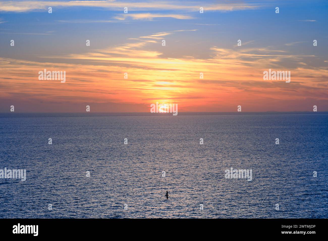Flying the sea and the sun hi-res stock photography and images - Alamy