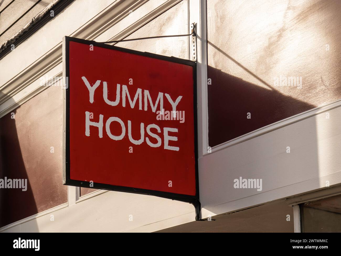 Yummy house chinese restaurant small local takeout food delivery hires