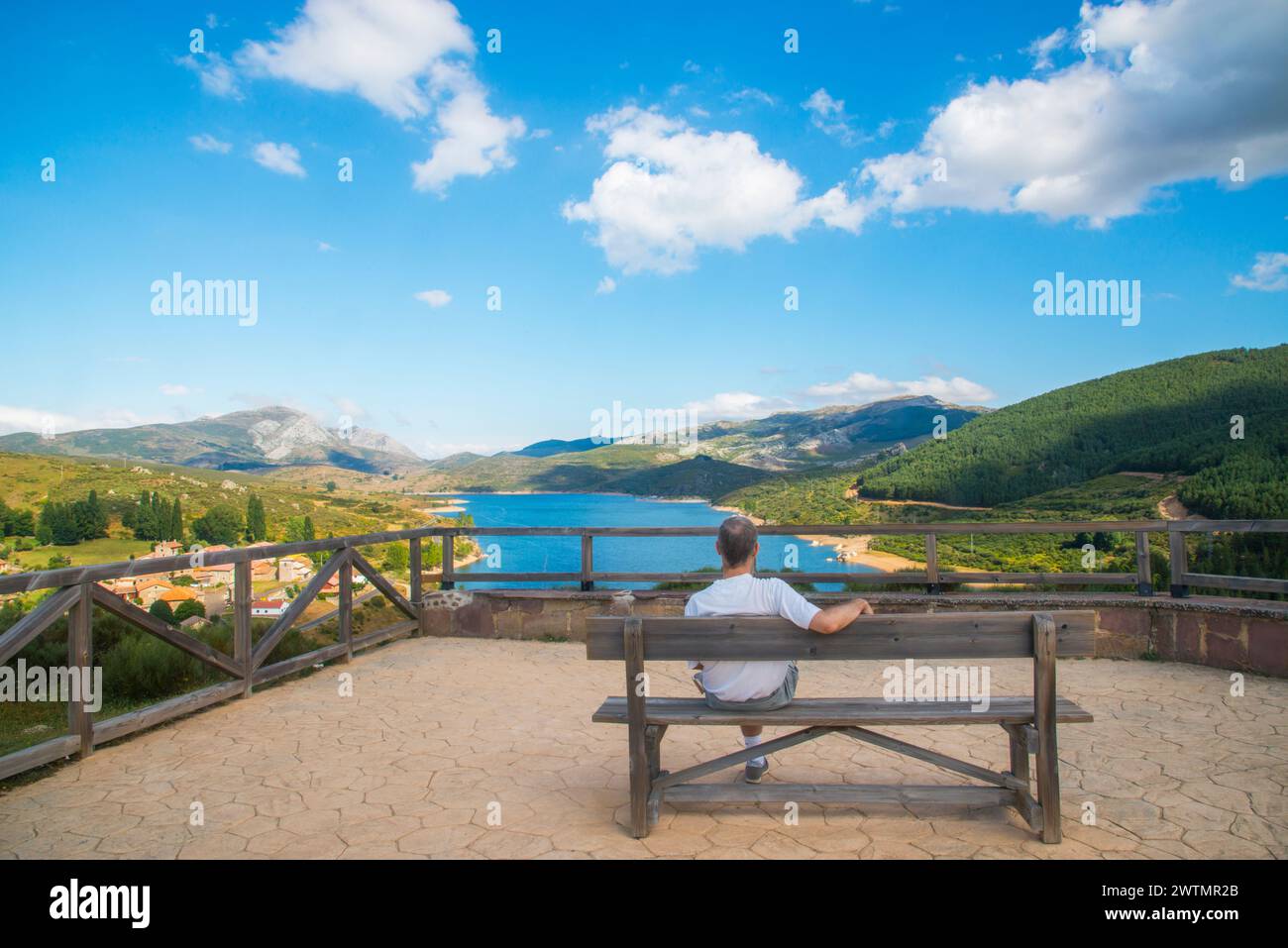 Banco de cobre hires stock photography and images Alamy