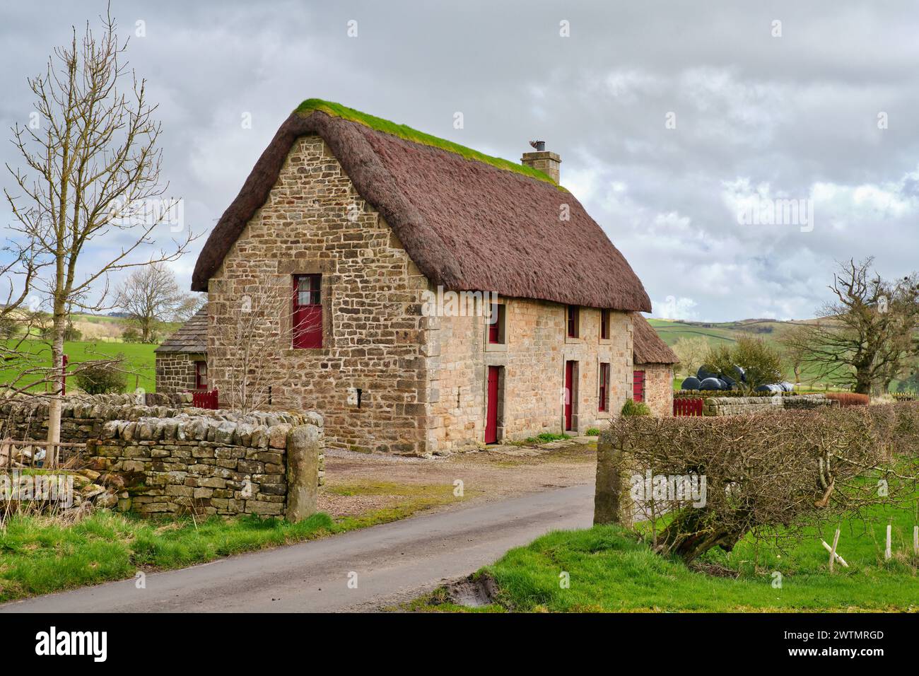 Little thatched roof house hires stock photography and images Alamy