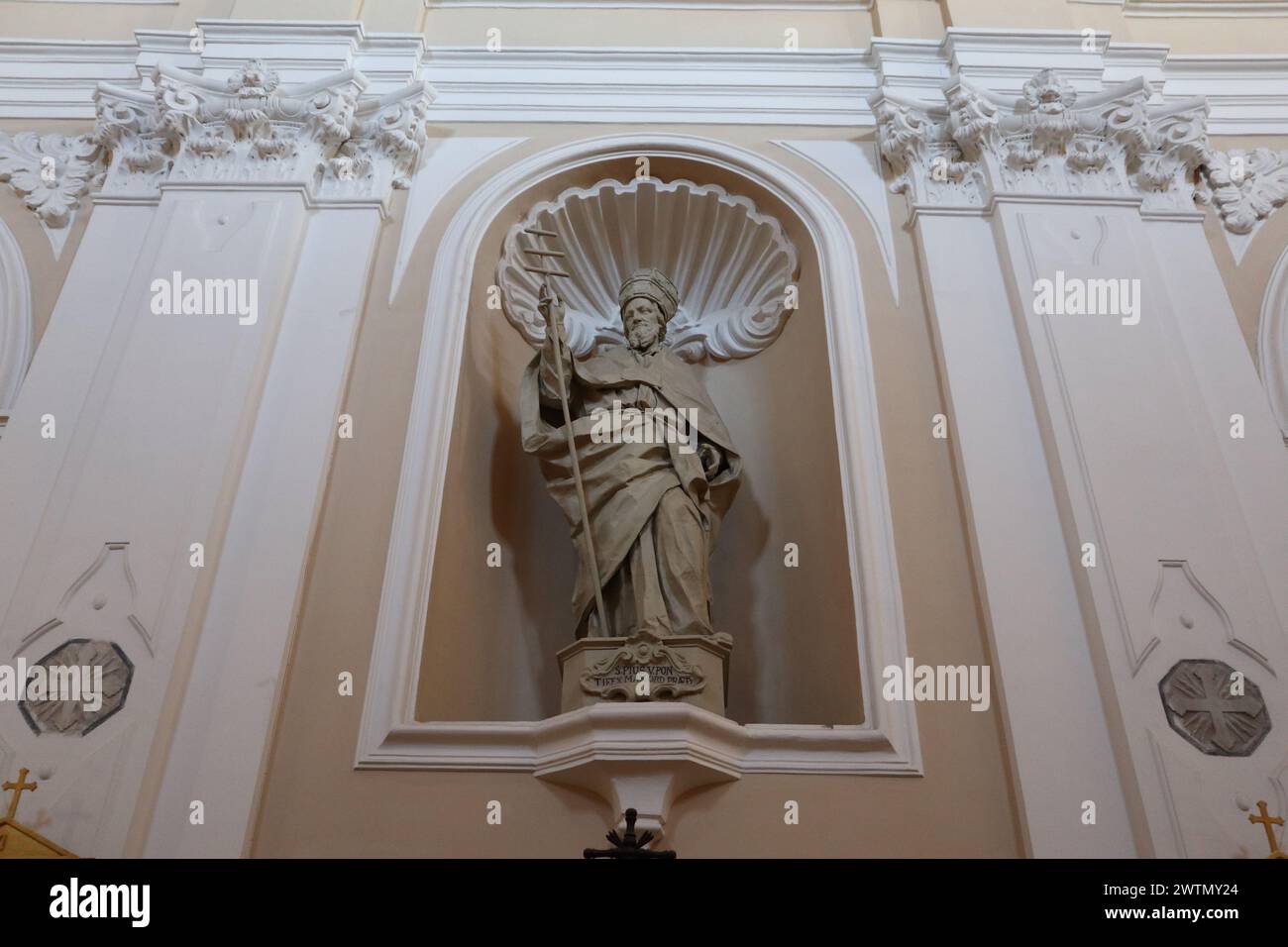 Benevento - Statua di Papa Pio V nella Chiesa di San Domenico Stock Photo