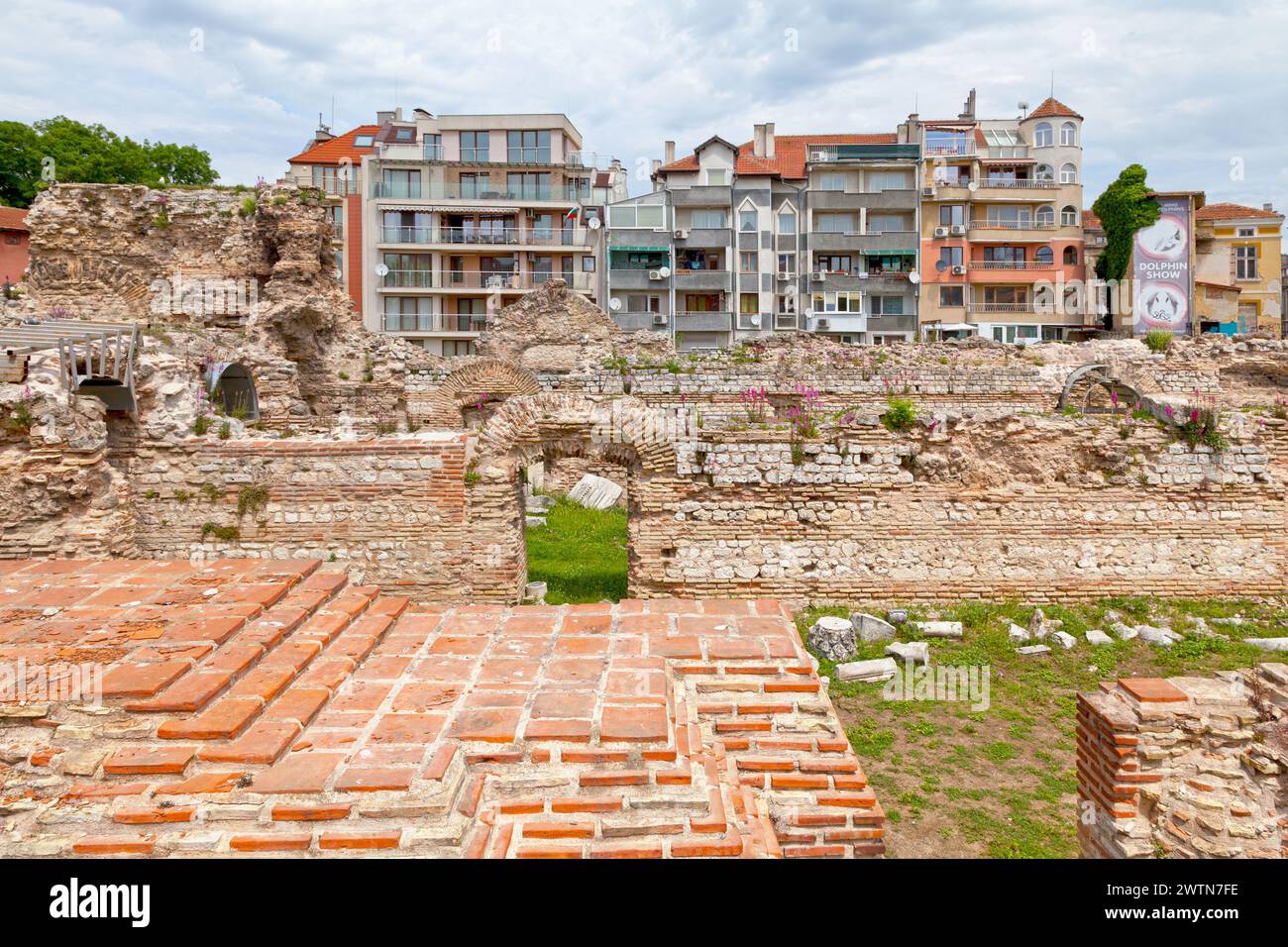 Roman Built Baths Hi res Stock Photography And Images Alamy roman-built-baths-hi-res-stock-photography-and-images-alamy