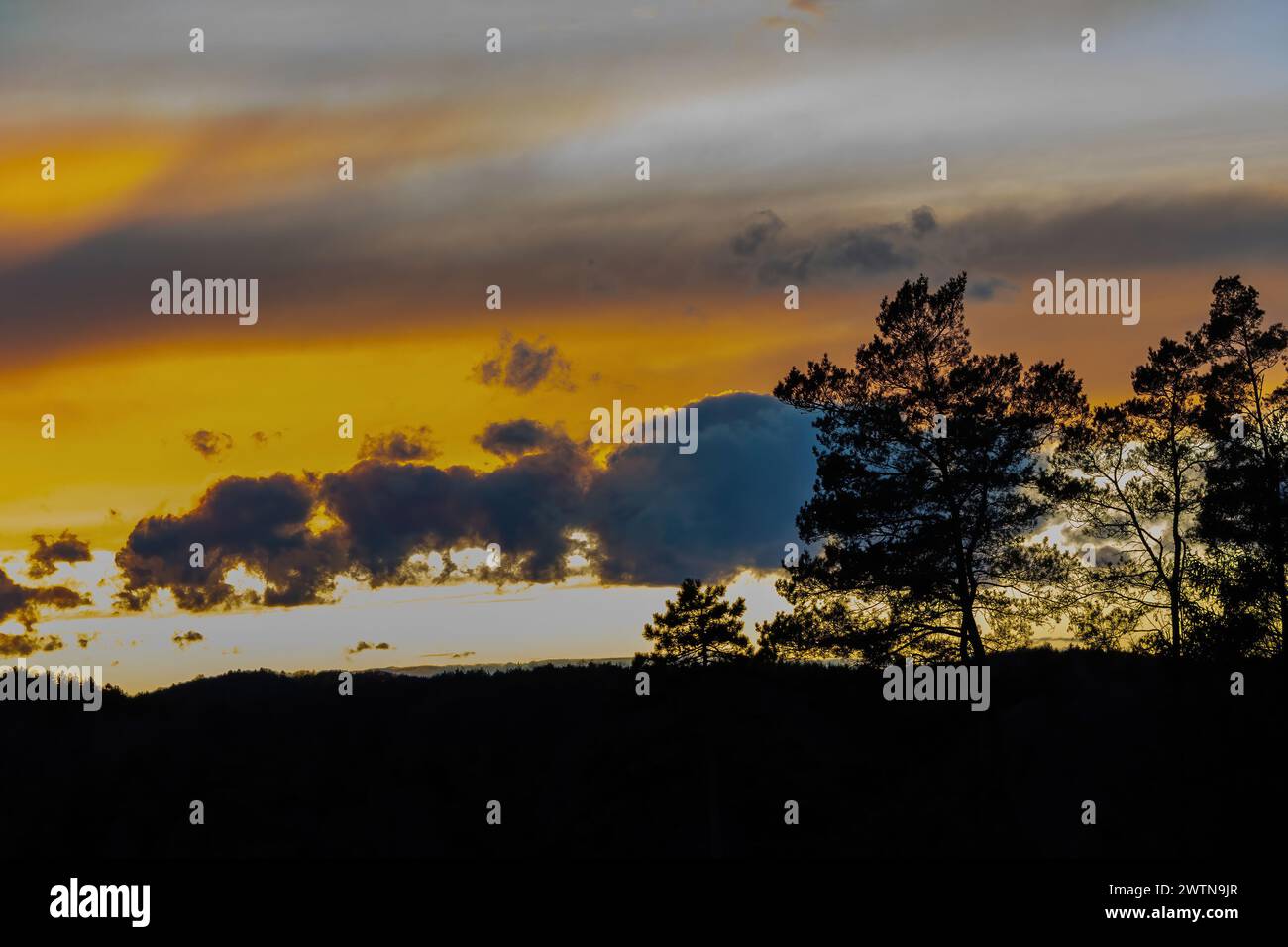 Colorful scenic morning view hi-res stock photography and images - Alamy