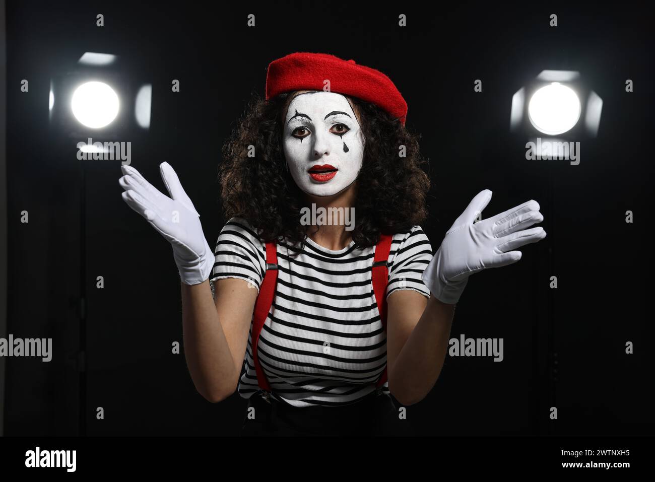Actor adult stage costume hi-res stock photography and images - Alamy