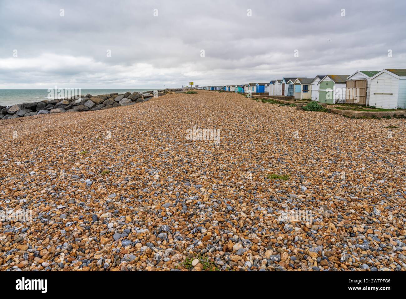 shoreham-beach-huts-hi-res-stock-photography-and-images-alamy
