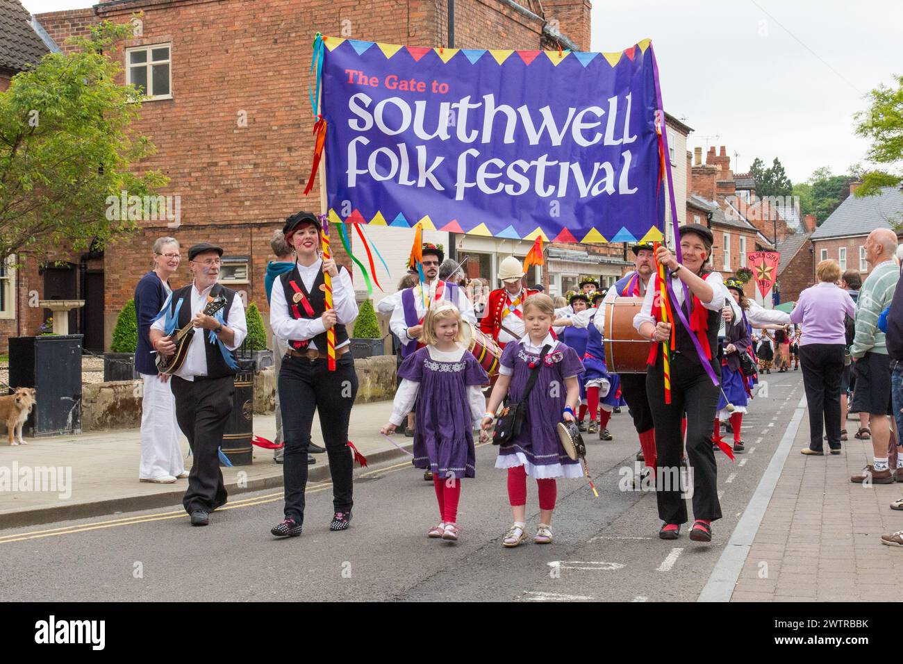 Folk festival procession hi-res stock photography and images - Alamy