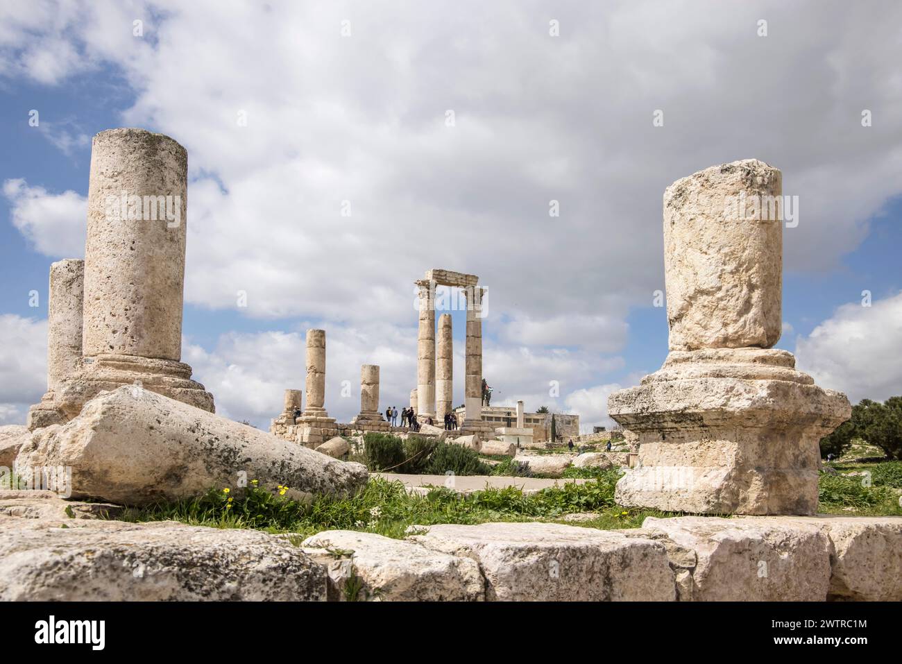 temple of hercules in the historic citadel, a unesco world heritage site  on one of the 7 hills of downtown amman jordan Stock Photo