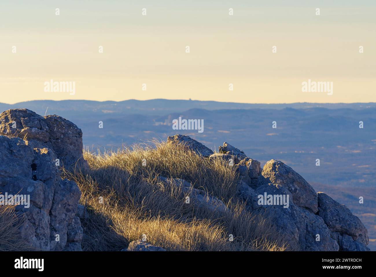 Surrounding Rocks Surrounding rock texture hi-res stock photography and images - Alamy