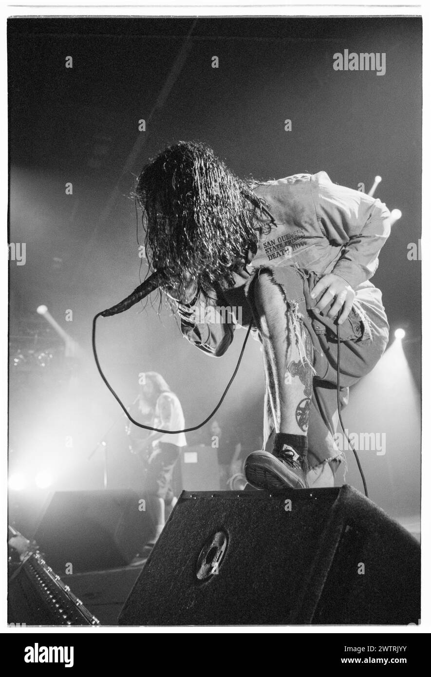 PHIL ANSELMO, PANTERA, 2000: Singer Phil Anselmo of Pantera playing live on one of the last tours with the band's classic lineup at Newport Centre in Newport, Wales, UK on 24 April 2000. Photograph: Rob Watkins.  INFO: The legendary American heavy metal band Pantera formed in 1981 in Arlington, Texas. In 2000 they were touring with their ninth and final studio album ‘Reinventing the Steel’. Stock Photo