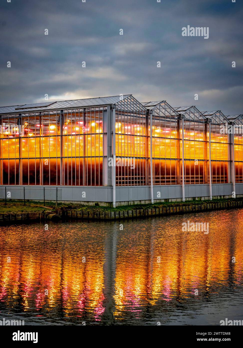 Image showcasing Structure reflects hi-res stock photography and images - Alamy