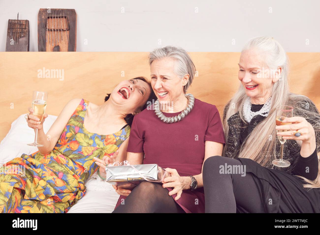 Senior women and laughing hi-res stock photography and images - Alamy