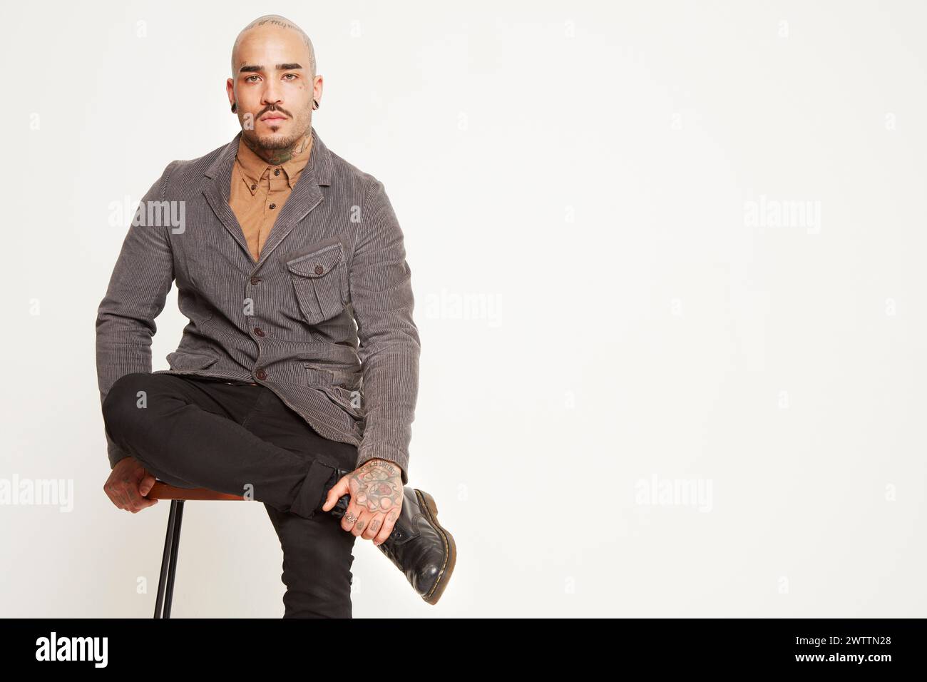 Sharp dressed man hi-res stock photography and images - Alamy