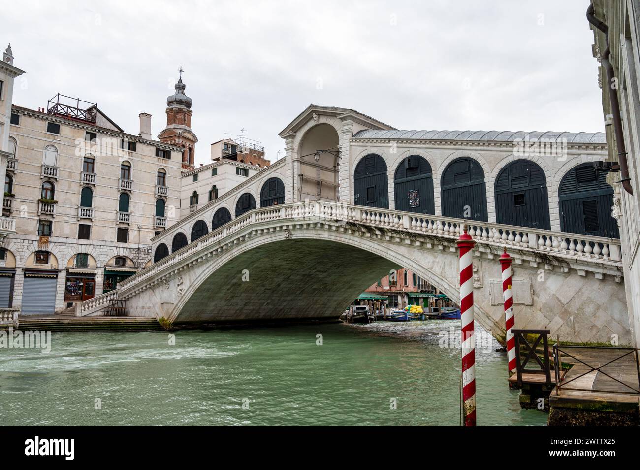 Vintage rialto bridge venice hi-res stock photography and images - Alamy