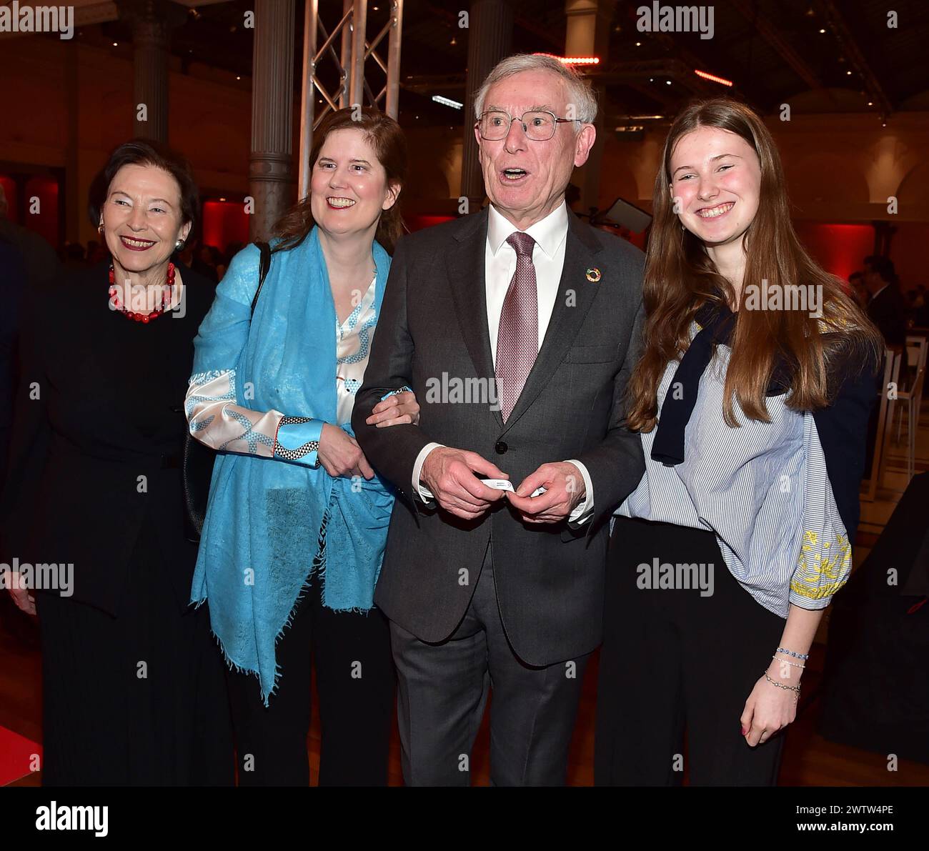 22. HörfilmPreis 2024 EINE MILLION MINUTEN Eva Luise Köhler, DR. ULRIKE ...