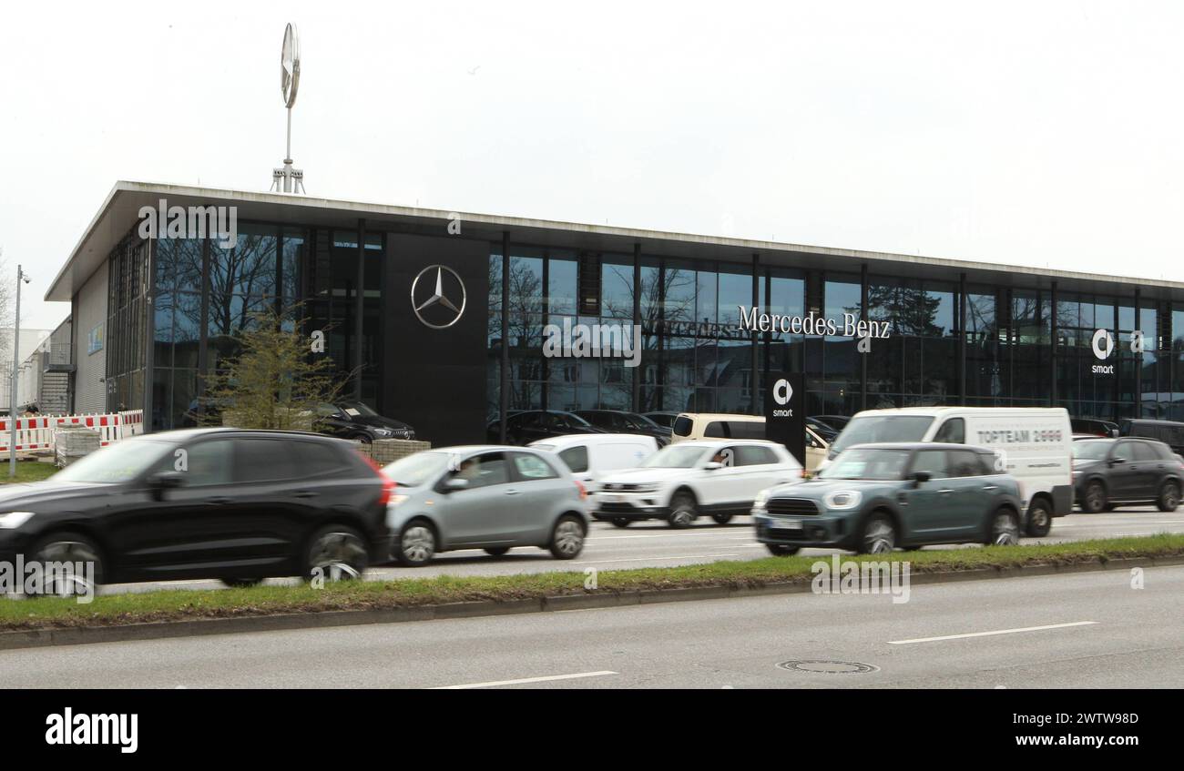 Elegantes Mercedes Benz Niederlassung Hamburg Center Niendorf Bildernull